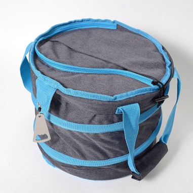 Sac isotherme pliable Gris et Bleu avec décapsuleur