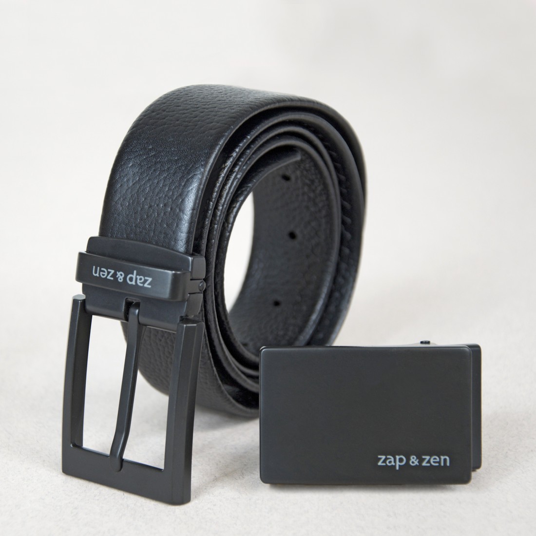 Coffret cadeau Homme: Ceinture Cuir réversible + 2 boucles métal noir